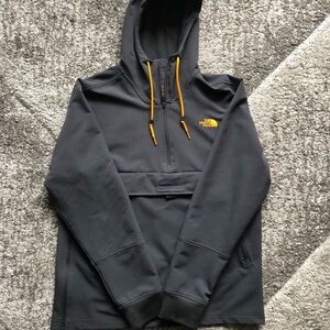 MENS MEDIUM NORTH FACE